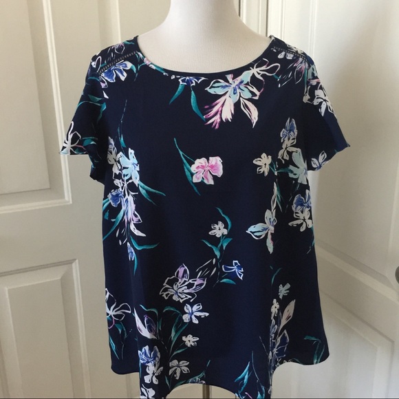 Lane Bryant Tops - Lane Bryant Floral Short Sleeve Career Blouse